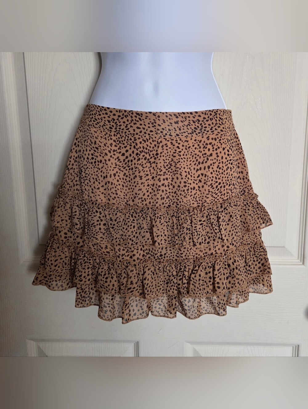 Forever 21 Womens Tiered Ruffle Mini Skirt - Tan Leopard Print Size XS NWT